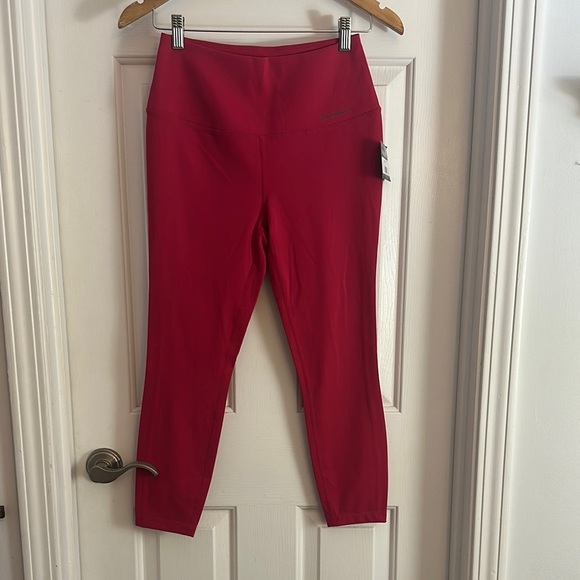 NWT Eddie Bauer movement lux 7/8 high rise leggings magenta medium - Picture 1 of 5